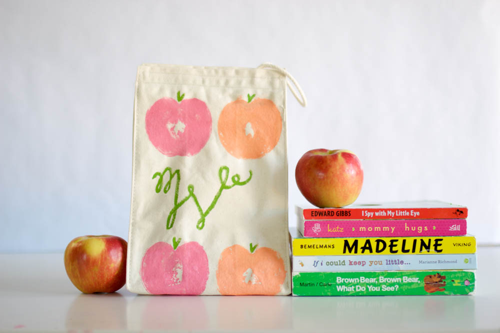 DIY apple print lunchbag