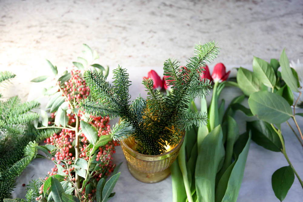 how to make a holiday centerpiece