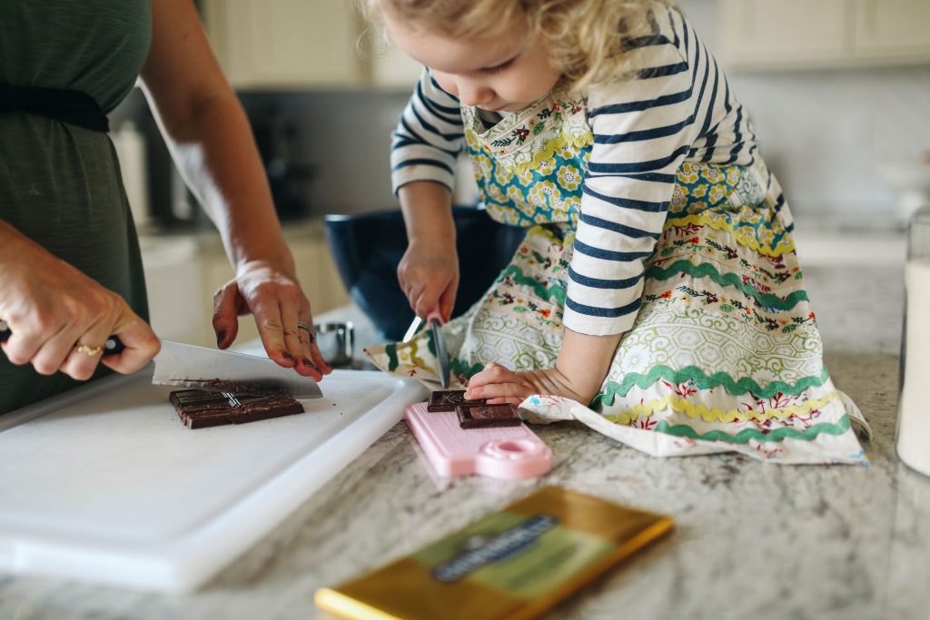 how to cook with toddler