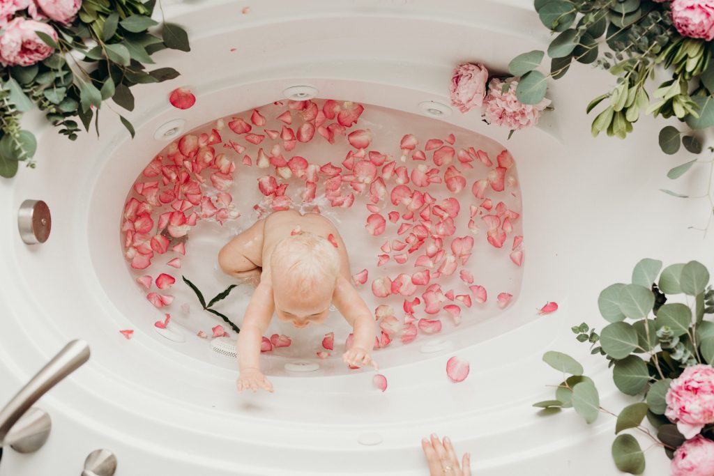 baby flower bath